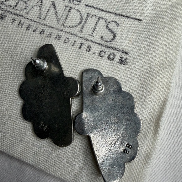 2 Bandits Concho Wing Earrings - Picture 3 of 4